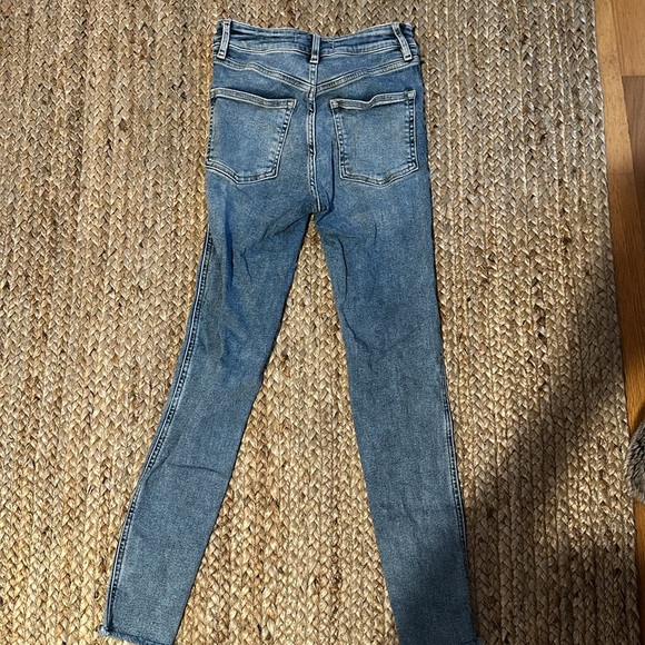 Never worn free people jeans size 25. - Picture 3 of 3